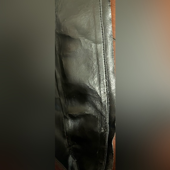 Vintage “Vibram” Distressed Italian Leather Boots (size 8.5) - Picture 7 of 9